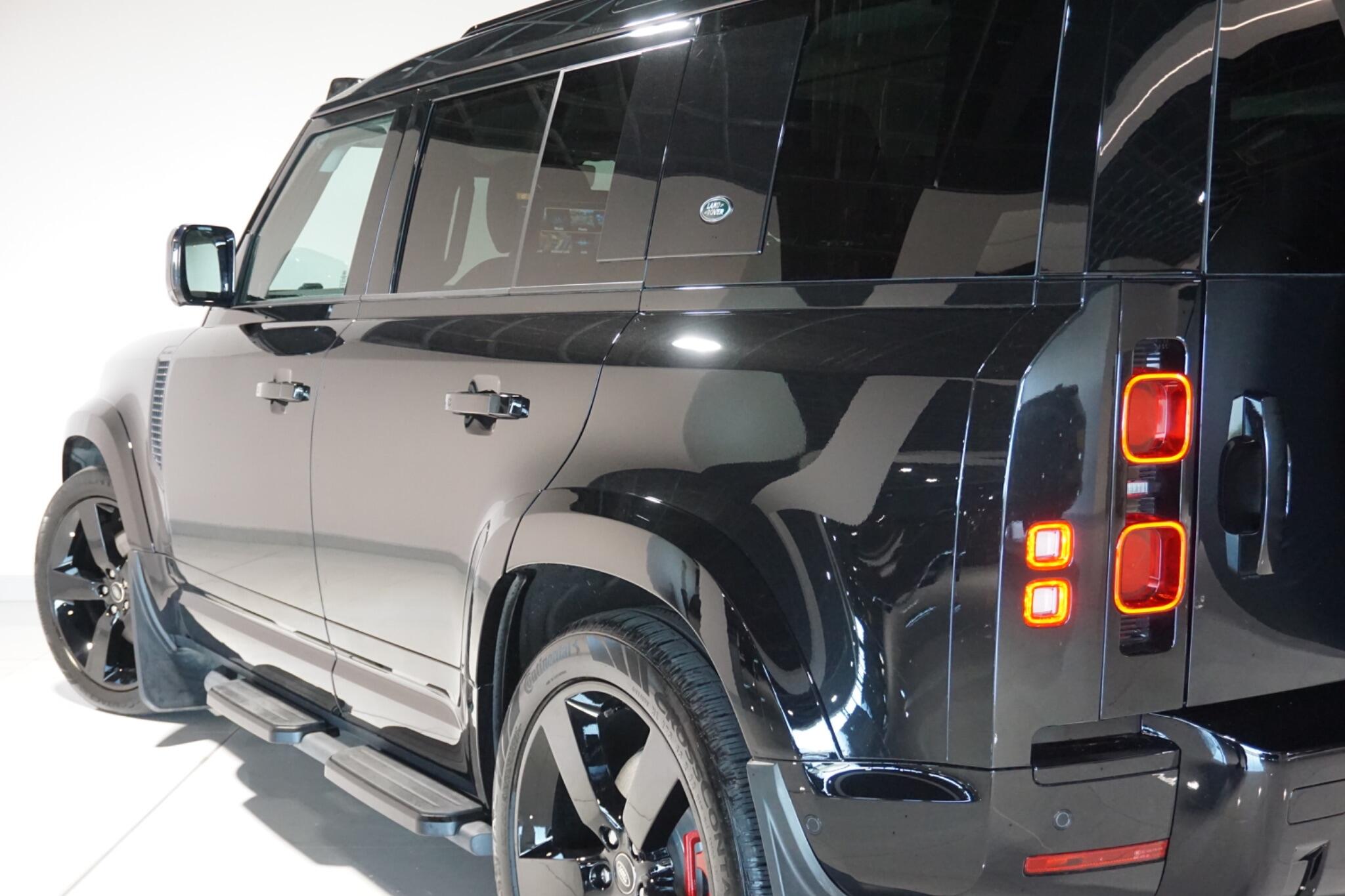 Land Rover Defender 110 3.0 D250 MHEV XS Edition SUV 5dr Diesel Auto 4WD Euro 6 (s/s) (250 ps)